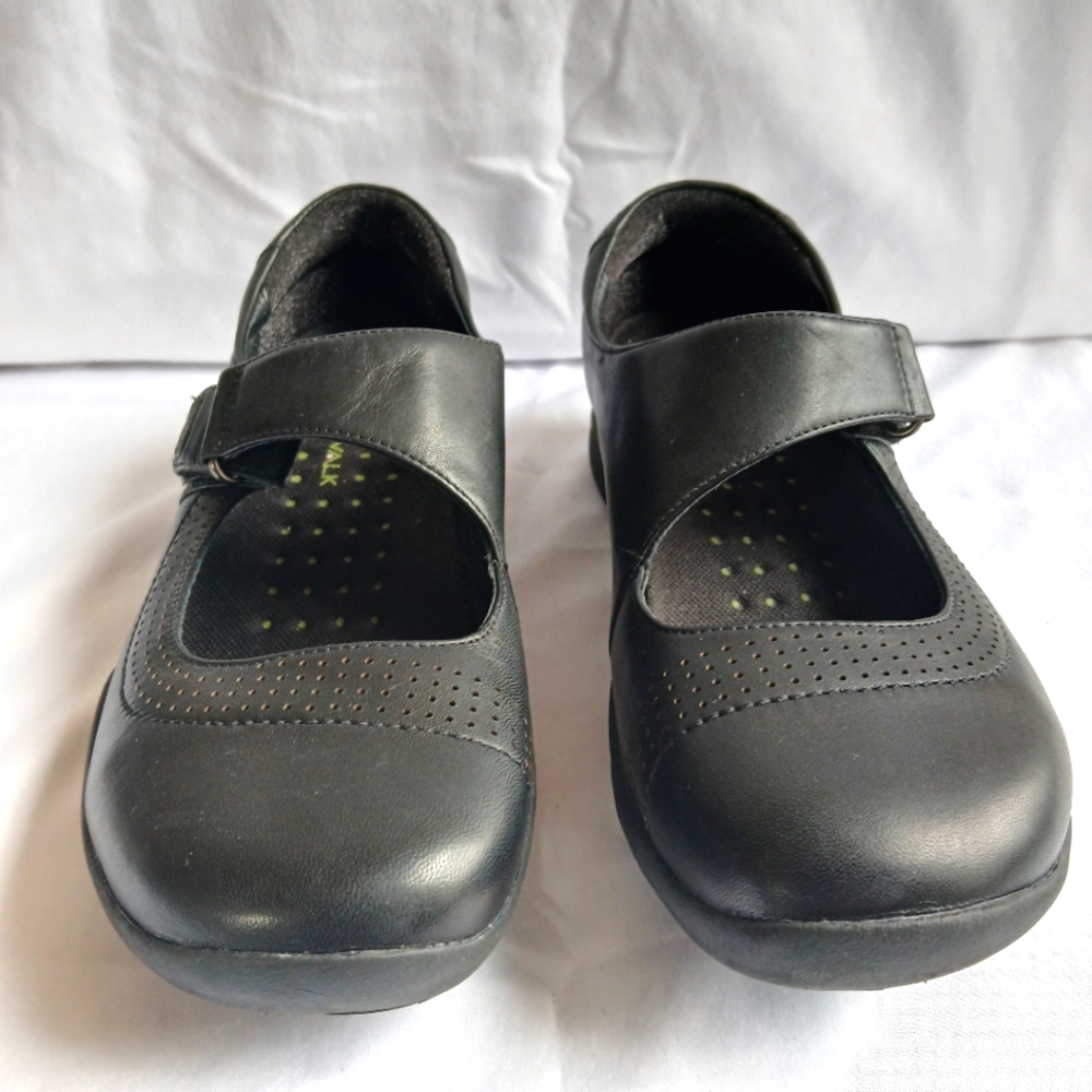 Clarks Collection Wave Walk Comfort Mary Jane Shoes